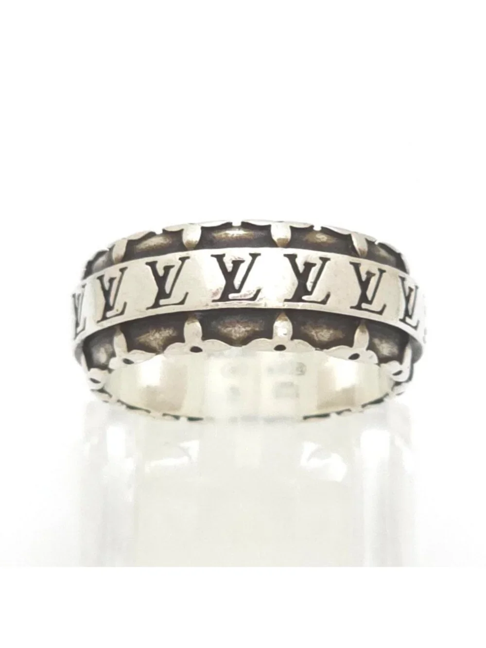 Louis Vuitton LV Drift Ring L 22 Sterling Silver LV Initial Monogram Flower Bag